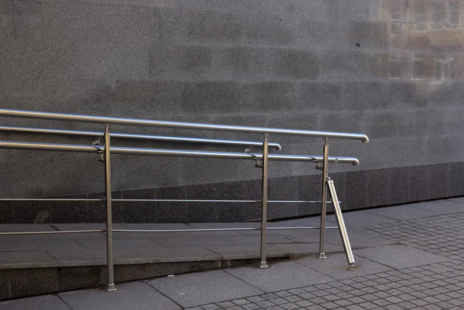 Grab bar & handrail