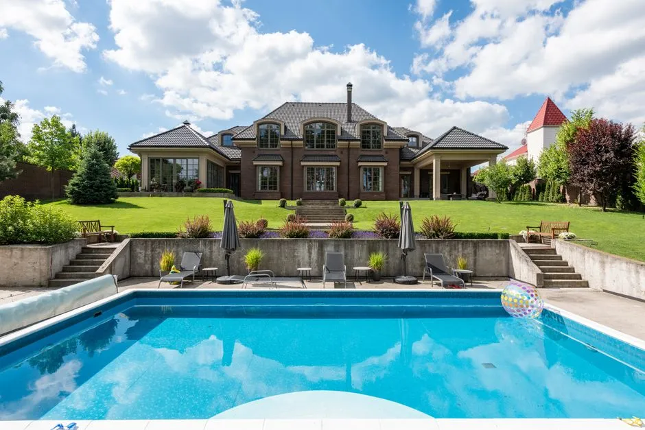 Pool & deck