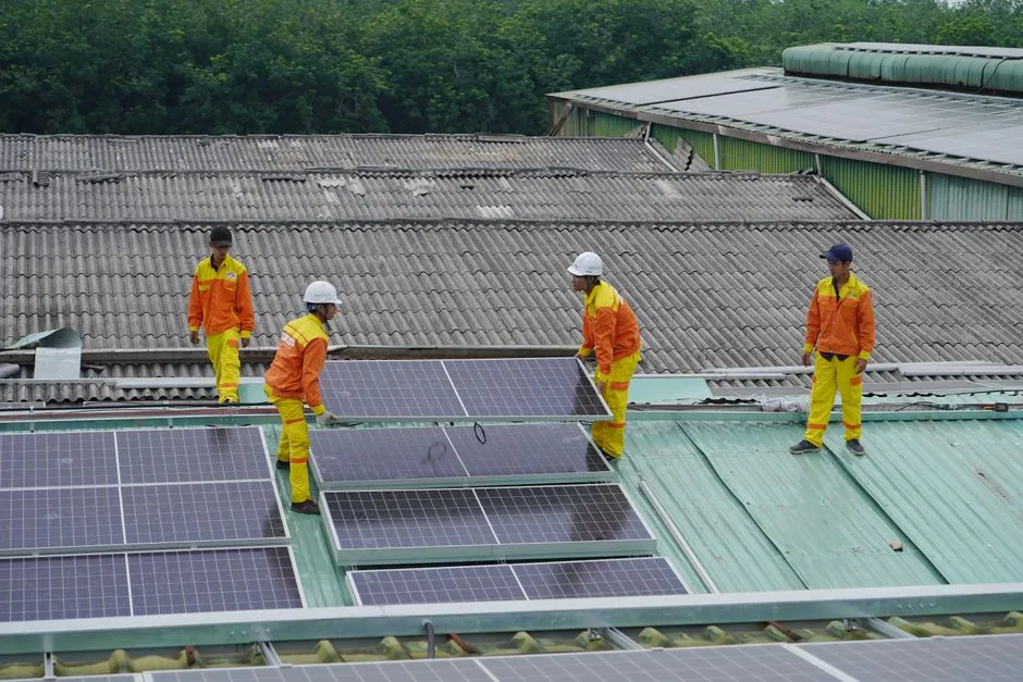 Solar crew